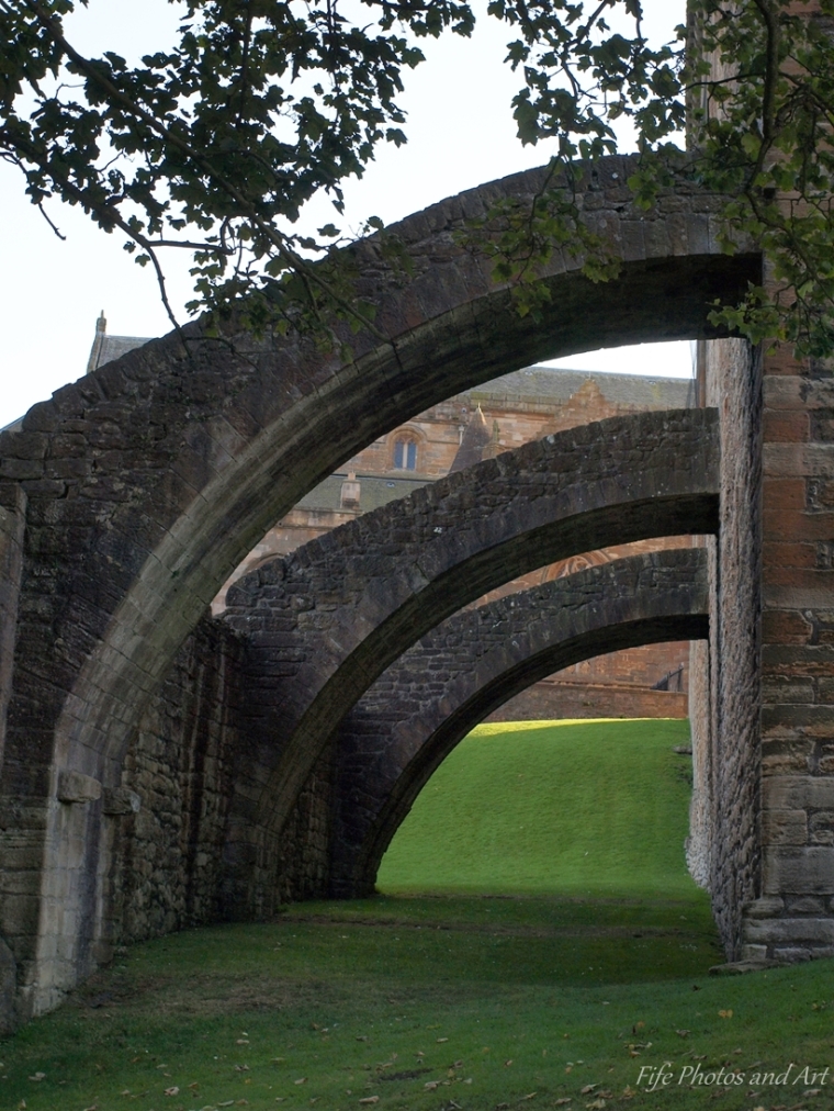 Trio of flying buttresses supporting Linlithgow Palace